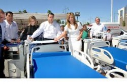 Entregan ambulancias