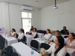 Consulado americano capacita a personal de la oficina de pasaportes