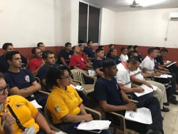 Capacitan a personal de bomberos y protección civil para situaciones de emergencias