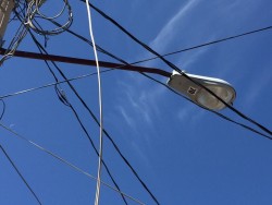 Desde hace 3 meses no sirven las lámparas en Los Pinos