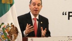 Raúl Cervantes comparece ante Comisiones del Senado