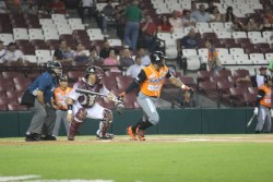 Naranjeros empata la serie a Tomateros