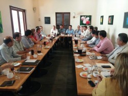Mayor acercamiento y apoyos financieros