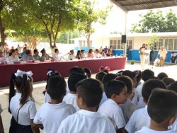 Llaman a revivir las tradiciones mexicanas
