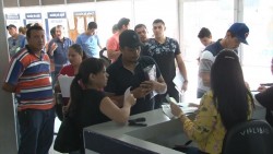 Aprovechan el último día descuentos en adeudos vehículares