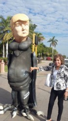 Repudio e indignación genera la escultura "Zopilot Trump" en Ciudad Obregón