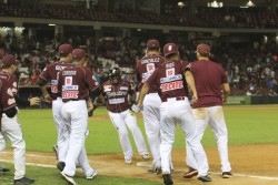 Tomateros deja en el terreno a Venados