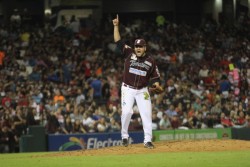 Tomateros barre a los Venados