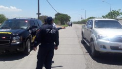 Aseguran municipales una camioneta involucrada con hechos delictivos