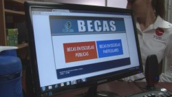 Paga SEPyC a beneficiados de BECASIN