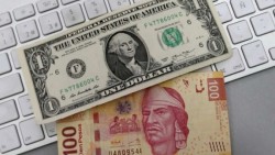 Peso se fortalece tras anuncio de FBI y sondeos que dan ventaja a Clinton