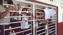Alumnos toman las instalaciones de la ETI 75