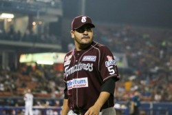 Tomateros gana el primero Águilas