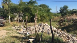 Siguen tirando basura, escombro en la Col. San Juan