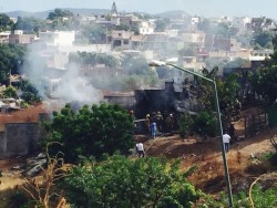 Se incendian tres viviendas en Col. Rosales