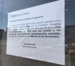 El martes reanudan operaciones los bancos