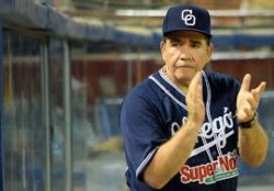Eddy Díaz por Bundy de manager en All-Star