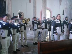 Celebran con misa cantada el Día del Músico