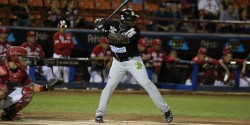 Tomateros adquiere  lanzador Cubano