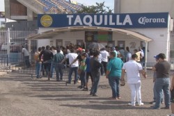 Aficionados buscan boletos para la Final Dorados vs Atlante