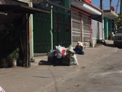 En la Plutarco Elías, no pasa el camión de la basura