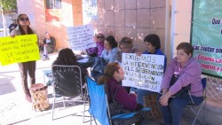 Jubilados piden que se les cubra pagos pendientes