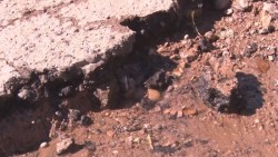 Fuga de agua en la Progreso tiene dos meses y no ha sido reparada
