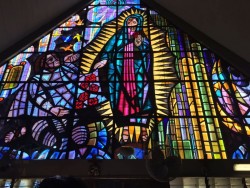Cientos de personas acuden a La Lomita para festejar a la Virgen de Guadalupe