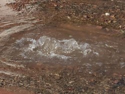 Fuerte fuga de agua en Fracc. Valle Dorado La Conquista