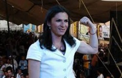 Golpean y fracturan a Ana Gabriela Guevara