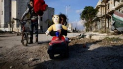 ONU: Hay niños atrapados en edificios bajo ataques en Alepo