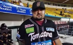 Dennis Reyes regresa a los Tomateros