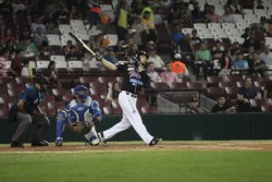 Ryan Lolis regresa a Tomateros