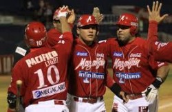 Héber Gómez da triunfo a Venados.