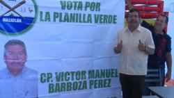 Victor Barbosa, presenta su planilla.