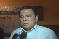 Juego del recuerdo de futbol en la Cruz