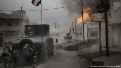 Al menos 30 muertos por explosión de tres coches bomba en Irak
