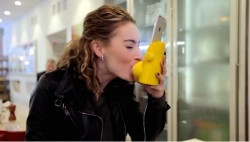 Conoce el nuevo gadget que permite dar “besos de lengüita” por Internet