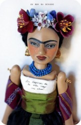 Figuras icónicas de Frida kahlo en el Museo Nacional del Títere