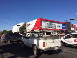 Problemas para cruzar la calle Nicolás Bravo y Juan José Ríos