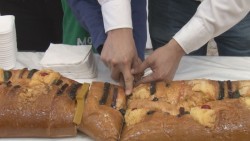 Casa Ley comparte Rosca de Reyes.