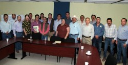 Ofrece Juan Habermann, dar seguimiento a los apoyos pendientes