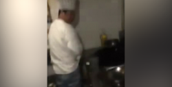 VIDEO: Chef orinando comida en restaurante