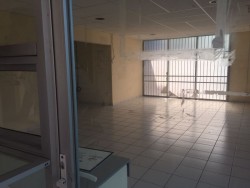 Sin medicamentos en farmacia del Hospital de la Mujer