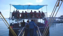 Baja la contratación de paseos en catamarán