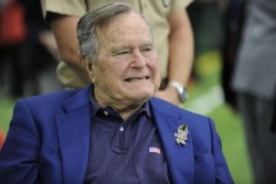 Hospitalizan al expresidente de EU, George H.W. Bush, en Houston