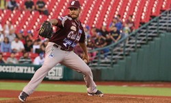 Danny Rodríguez pide la bola para el juego de hoy