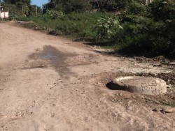 Sigue fuerte olor de drenaje en La Higuerita