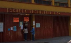 Encuentran arma a a estudiante en secundaria de Azcapotzalco