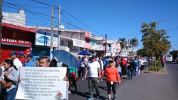 Marchan cientos de Mazatlecos en contra del Gasolinazo